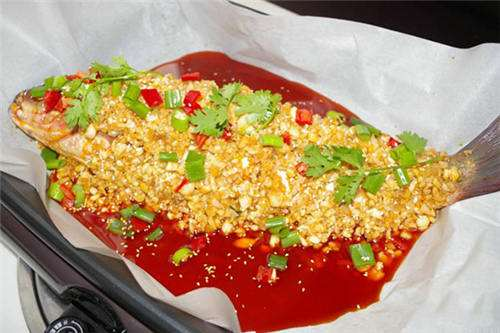 蒜香紙包魚做法